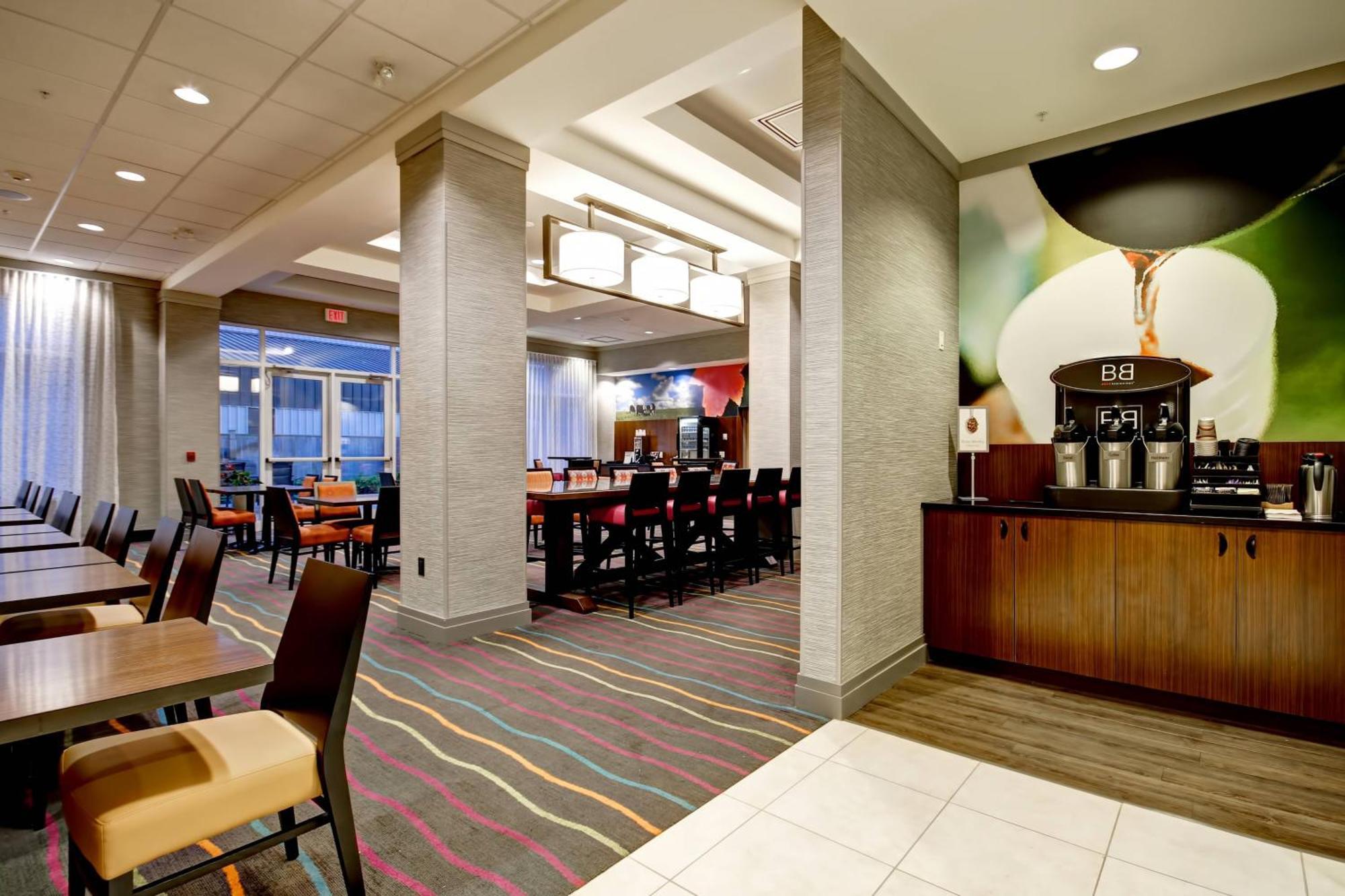 Fairfield Inn & Suites By Marriott Guelph Exterior photo