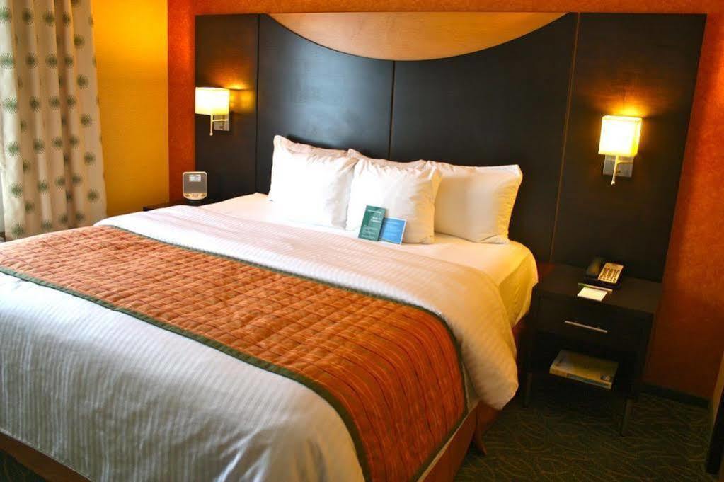 Fairfield Inn & Suites By Marriott Guelph Exterior photo