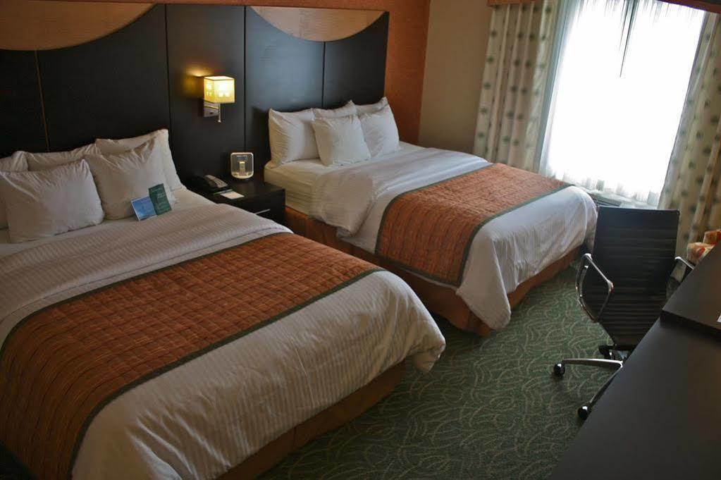 Fairfield Inn & Suites By Marriott Guelph Exterior photo